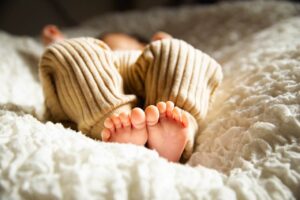BABY IN CRIB FAMILY FRIENDLY HOTELS GUIDE
